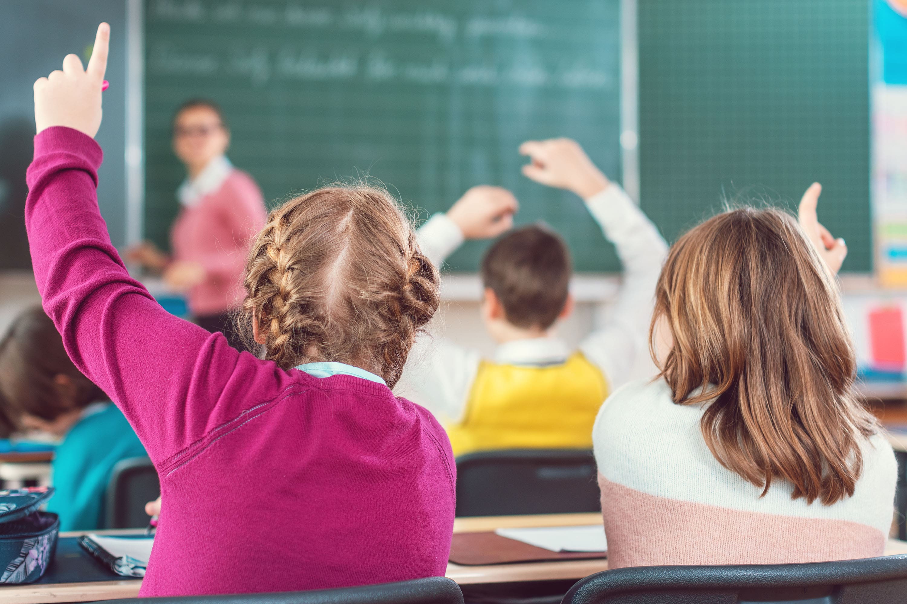 The education of migrant children abroad